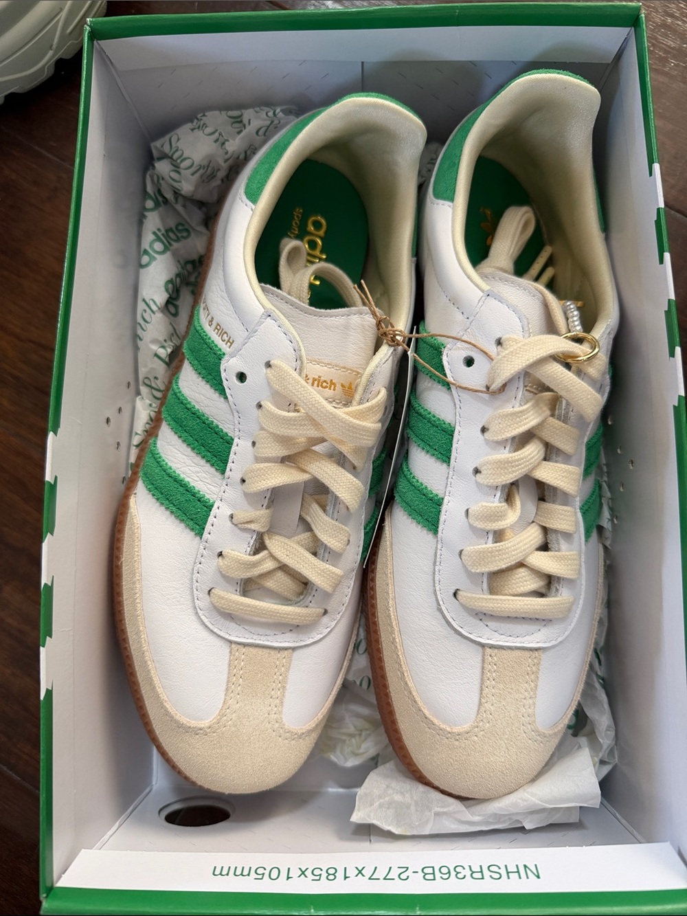 Adidas x Sporty & Rich Sambas - Picture 6 of 6
